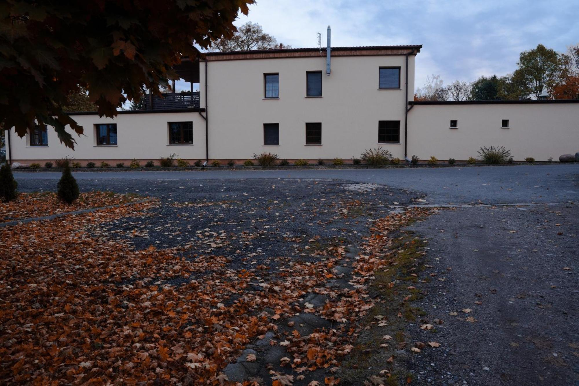 Bed and Breakfast Uroczysko Olesnica Ходзеж Экстерьер фото