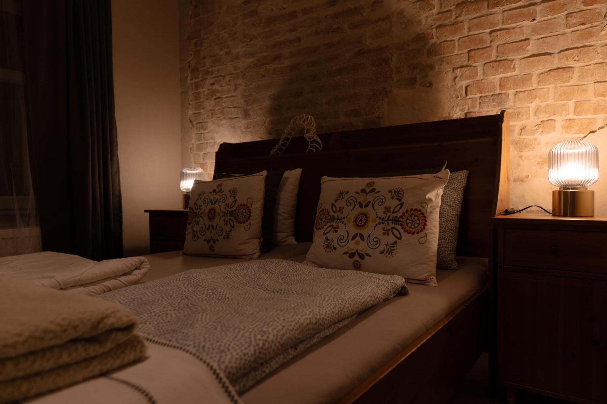 Bed and Breakfast Uroczysko Olesnica Ходзеж Номер фото